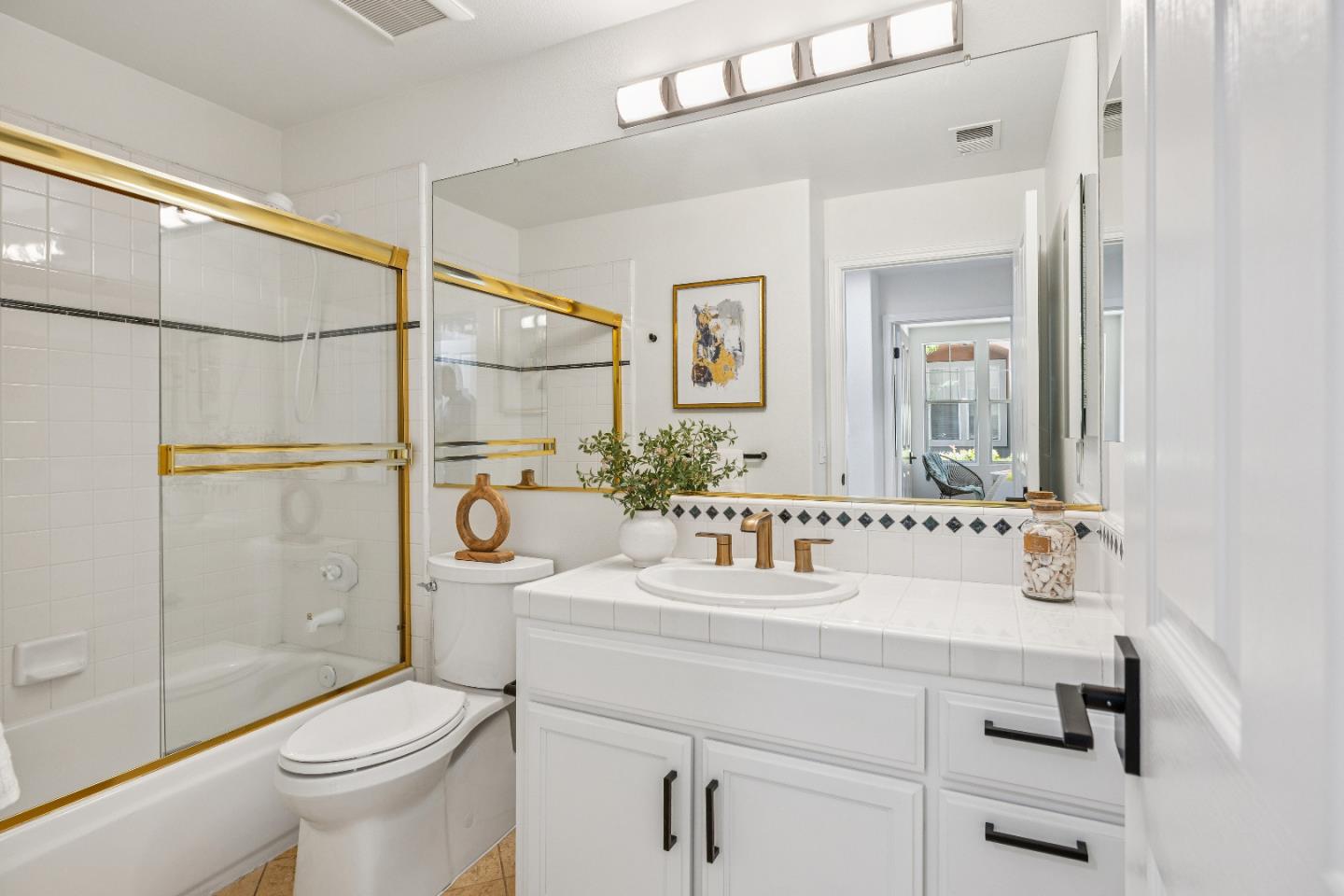 Detail Gallery Image 63 of 90 For 5365 Silver Knoll Ct, San Jose,  CA 95138 - 2 Beds | 2 Baths