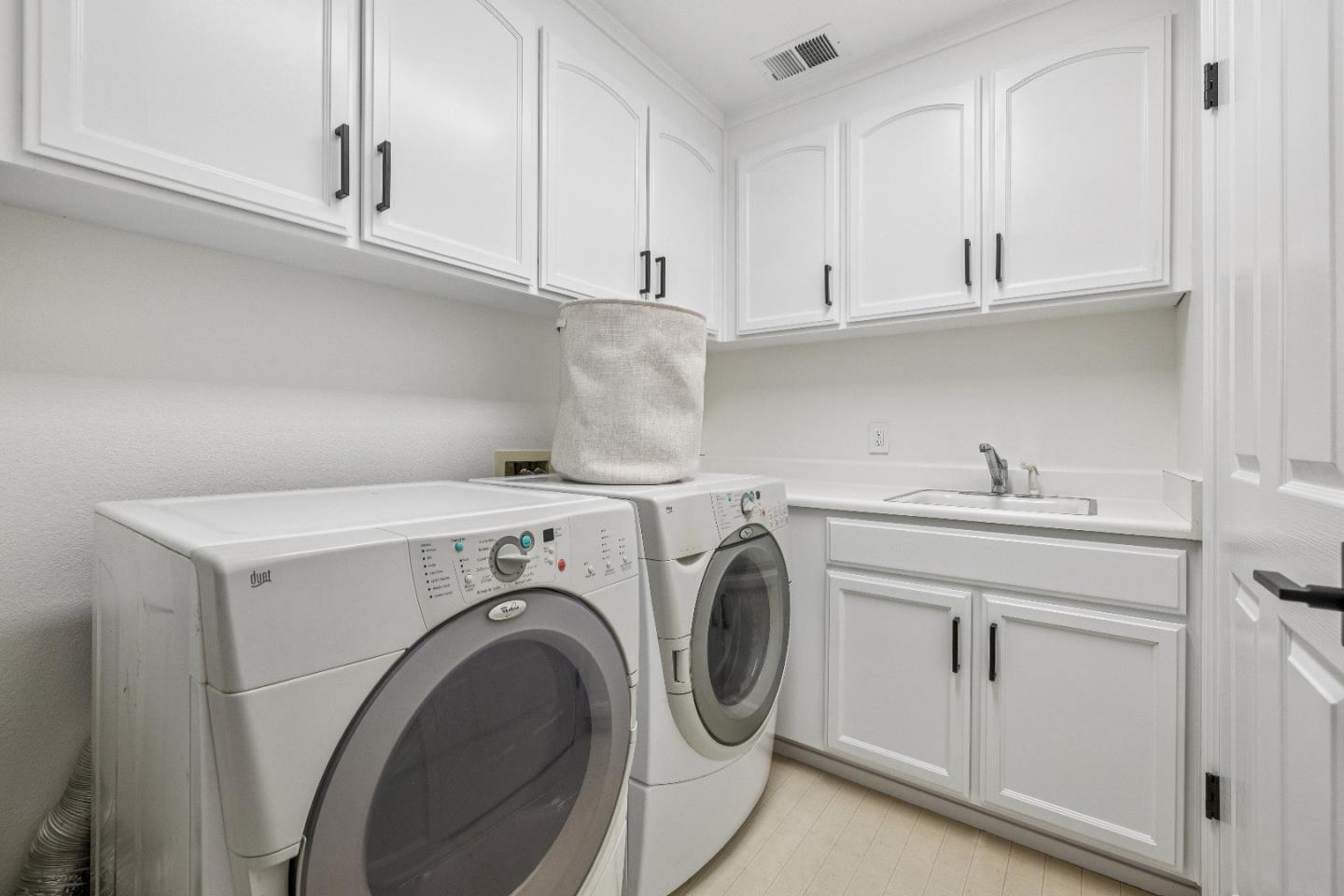 Detail Gallery Image 66 of 90 For 5365 Silver Knoll Ct, San Jose,  CA 95138 - 2 Beds | 2 Baths