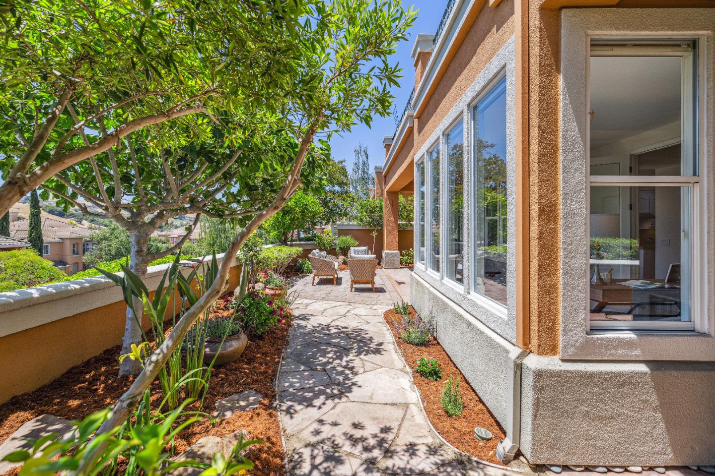 Detail Gallery Image 69 of 90 For 5365 Silver Knoll Ct, San Jose,  CA 95138 - 2 Beds | 2 Baths
