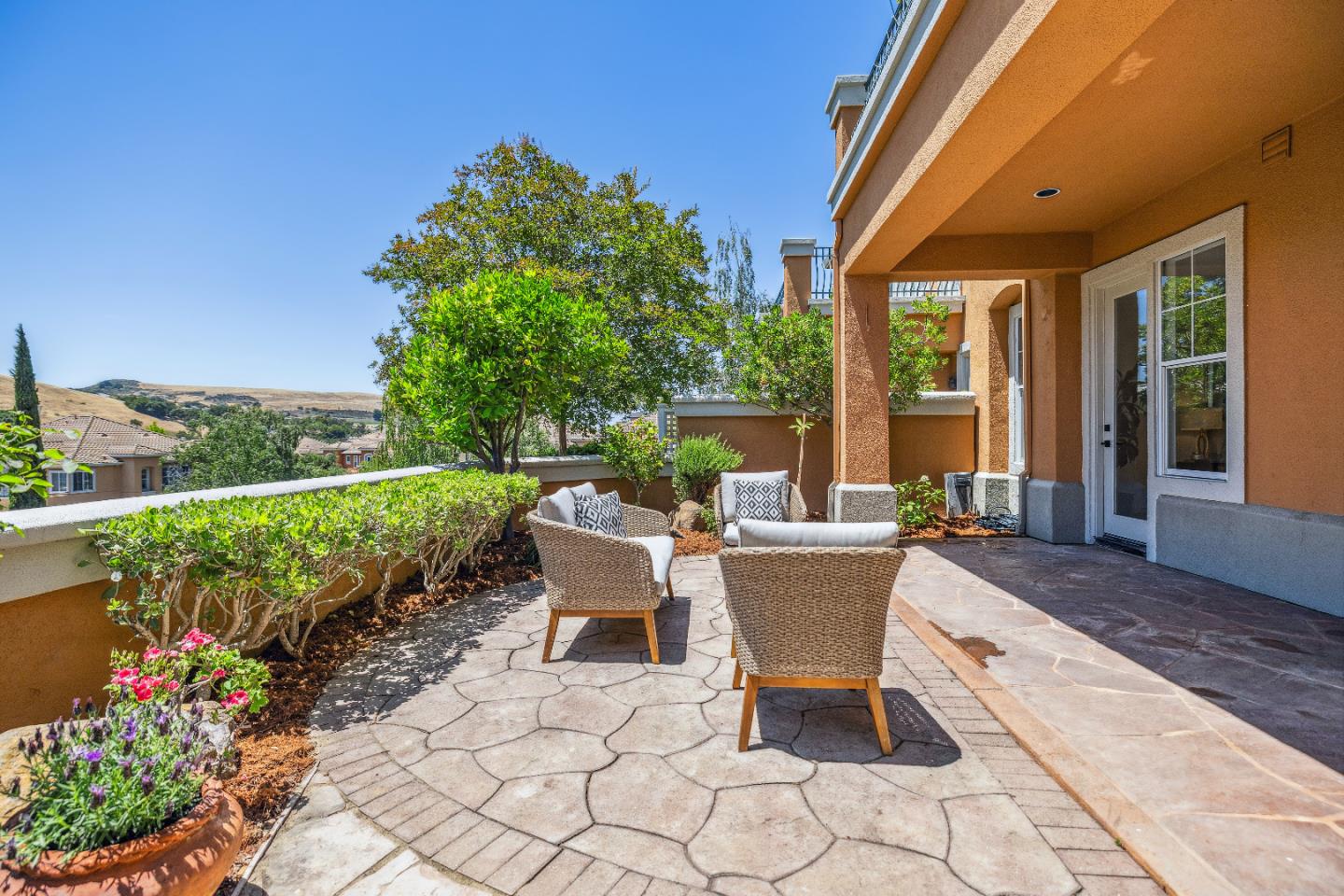 Detail Gallery Image 73 of 90 For 5365 Silver Knoll Ct, San Jose,  CA 95138 - 2 Beds | 2 Baths