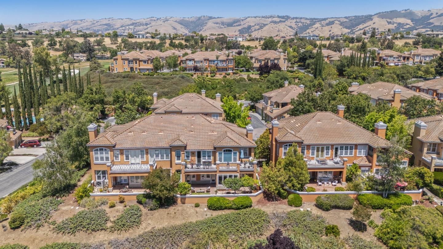 Detail Gallery Image 82 of 90 For 5365 Silver Knoll Ct, San Jose,  CA 95138 - 2 Beds | 2 Baths