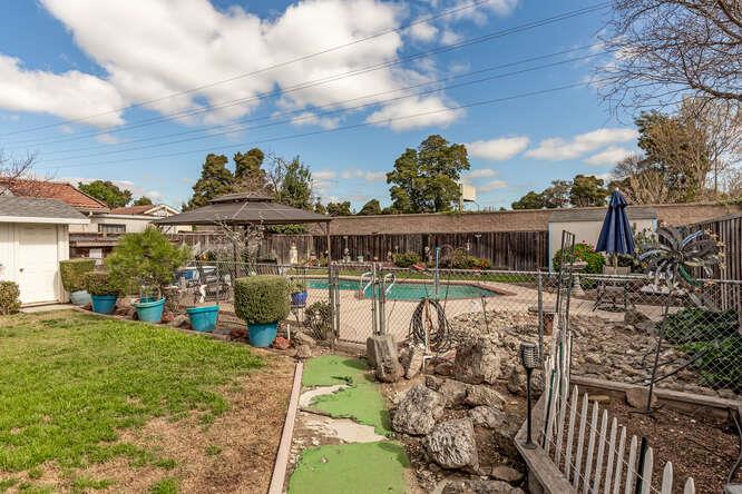 Detail Gallery Image 24 of 29 For 1344 Tofts Dr, San Jose,  CA 95131 - 3 Beds | 2 Baths