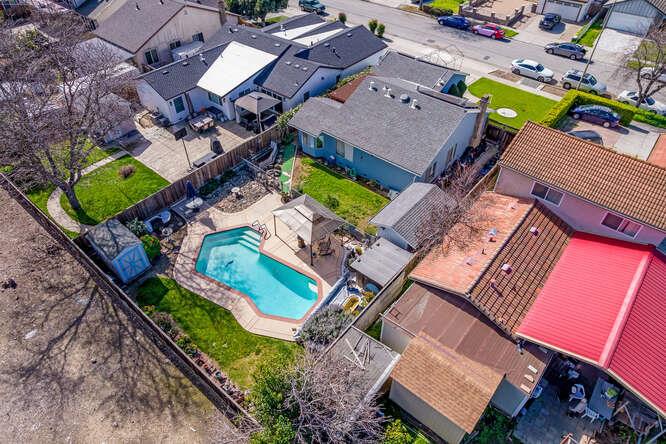 Detail Gallery Image 5 of 29 For 1344 Tofts Dr, San Jose,  CA 95131 - 3 Beds | 2 Baths