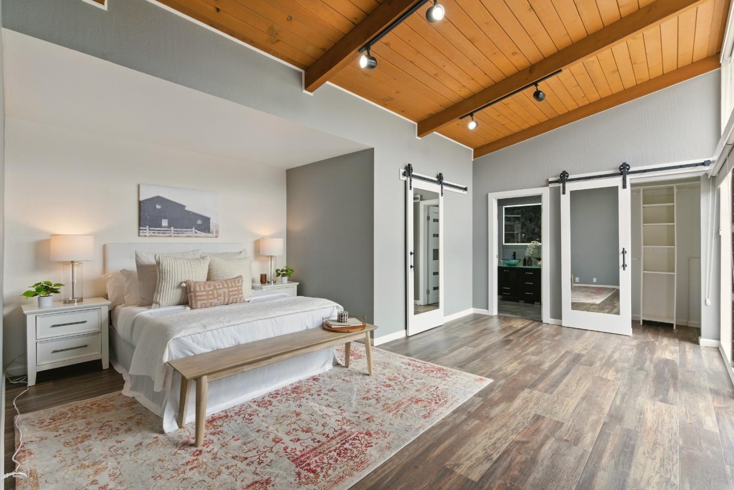 Detail Gallery Image 18 of 43 For 18009 Laird Ct, Castro Valley,  CA 94546 - 3 Beds | 3 Baths