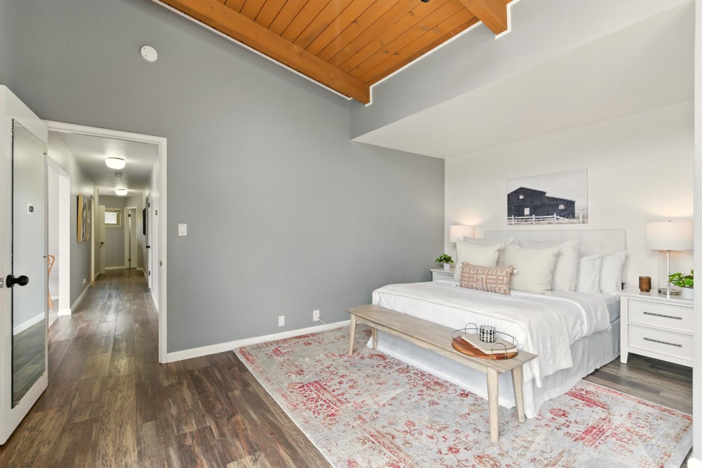 Detail Gallery Image 19 of 43 For 18009 Laird Ct, Castro Valley,  CA 94546 - 3 Beds | 3 Baths