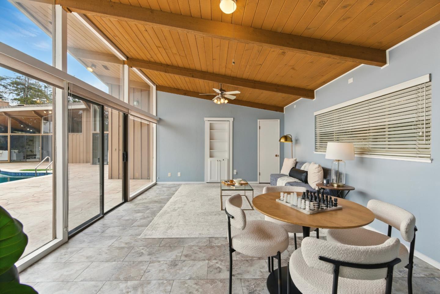 Detail Gallery Image 27 of 43 For 18009 Laird Ct, Castro Valley,  CA 94546 - 3 Beds | 3 Baths