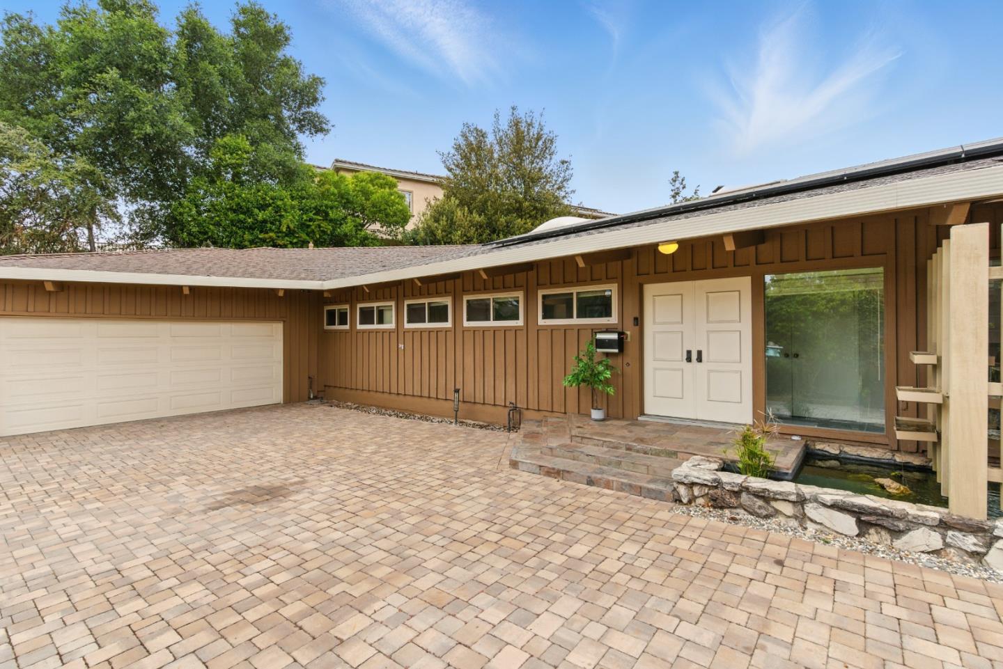 Detail Gallery Image 3 of 43 For 18009 Laird Ct, Castro Valley,  CA 94546 - 3 Beds | 3 Baths