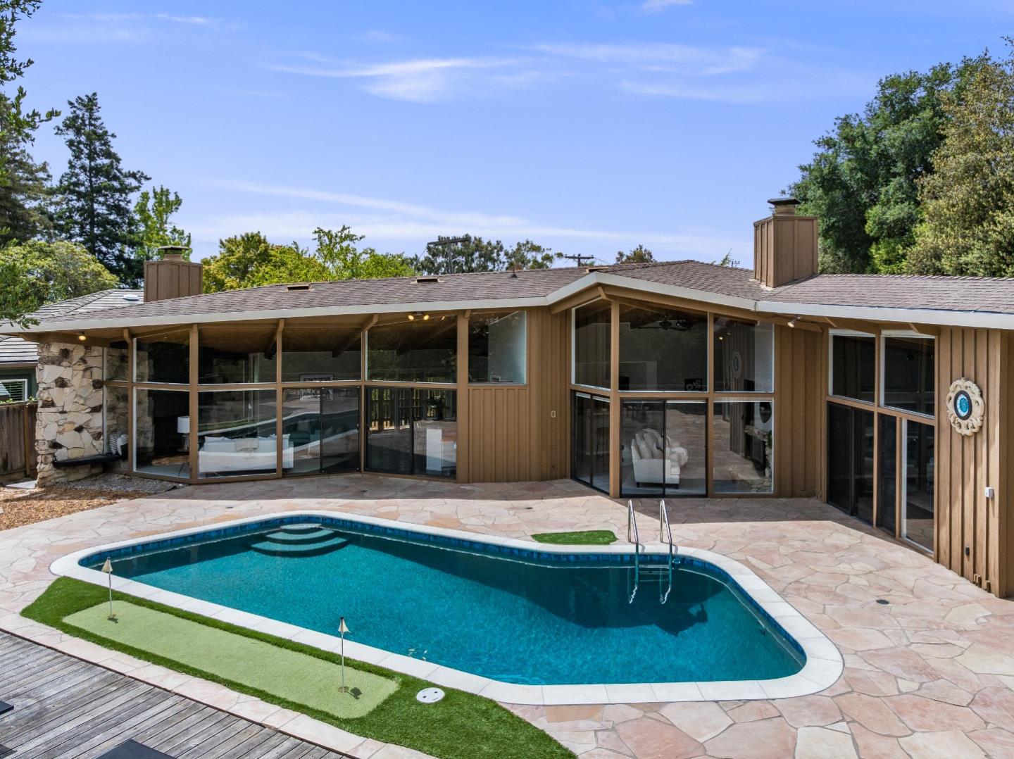Detail Gallery Image 41 of 43 For 18009 Laird Ct, Castro Valley,  CA 94546 - 3 Beds | 3 Baths