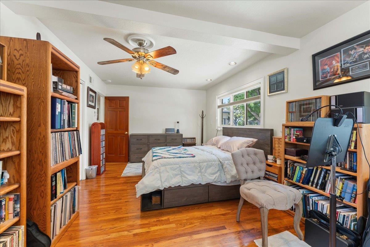 Detail Gallery Image 19 of 28 For 1300 Patio Dr, Campbell,  CA 95008 - 3 Beds | 2/1 Baths