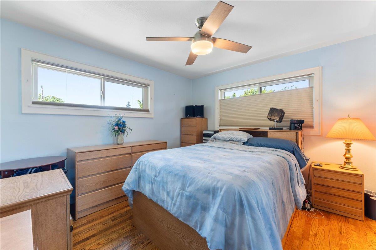 Detail Gallery Image 22 of 28 For 1300 Patio Dr, Campbell,  CA 95008 - 3 Beds | 2/1 Baths