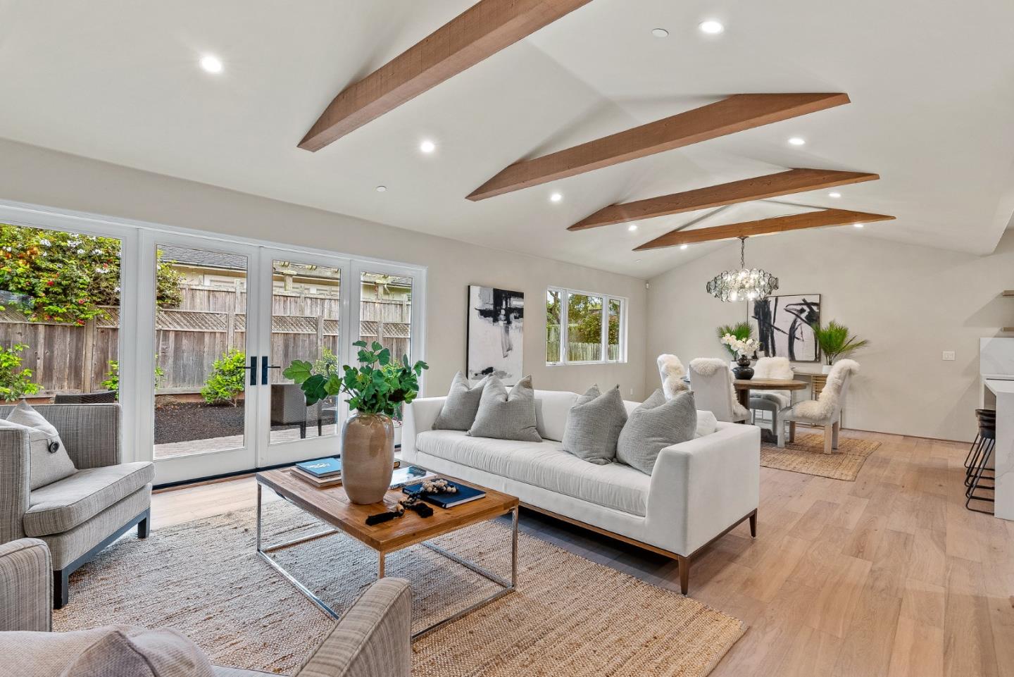Detail Gallery Image 4 of 33 For 2869 Forest Lodge Rd, Pebble Beach,  CA 93953 - 3 Beds | 3 Baths
