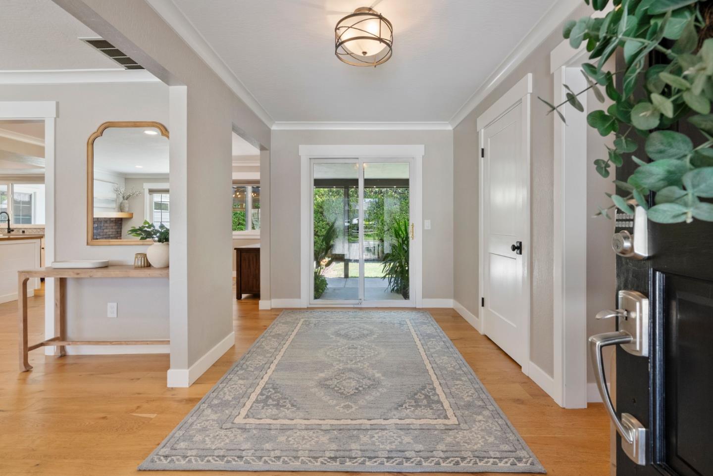 Detail Gallery Image 10 of 72 For 105 Rays Cir, Hollister,  CA 95023 - 4 Beds | 2/1 Baths