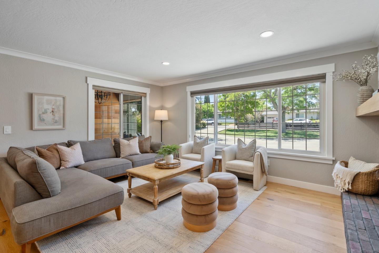 Detail Gallery Image 13 of 72 For 105 Rays Cir, Hollister,  CA 95023 - 4 Beds | 2/1 Baths