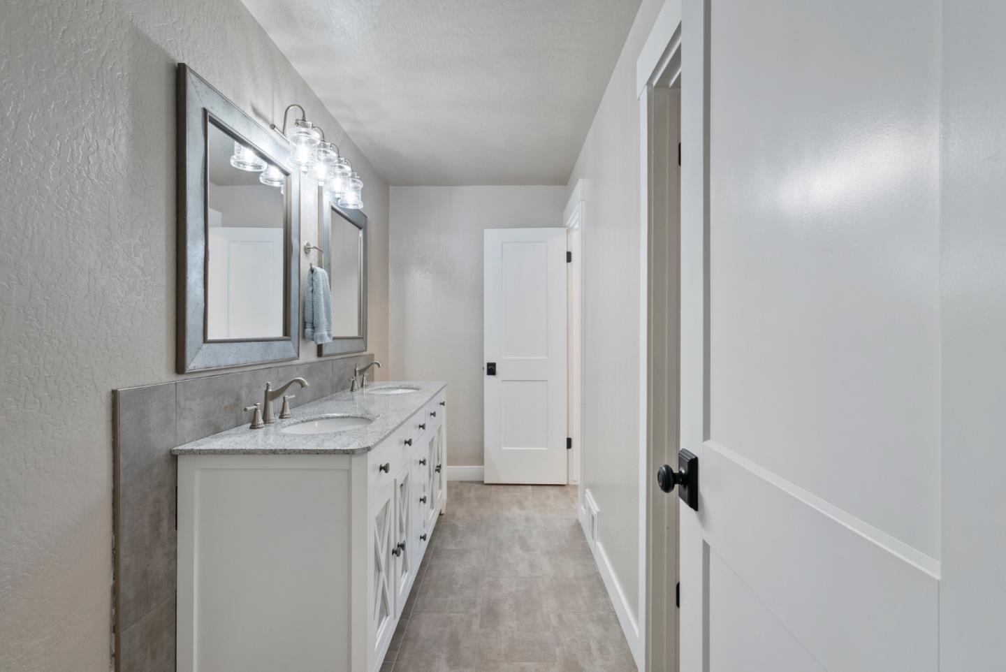 Detail Gallery Image 45 of 72 For 105 Rays Cir, Hollister,  CA 95023 - 4 Beds | 2/1 Baths