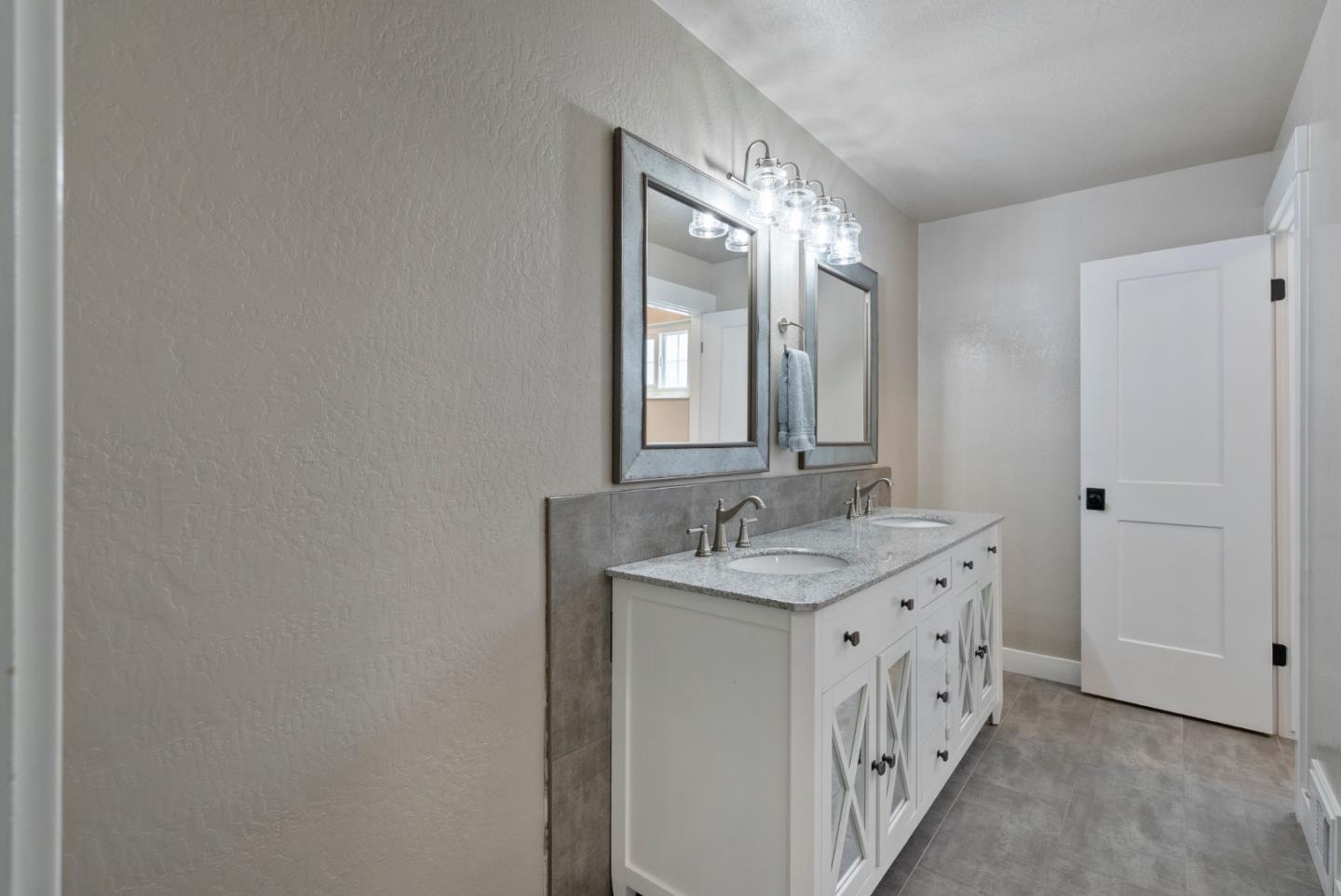 Detail Gallery Image 46 of 72 For 105 Rays Cir, Hollister,  CA 95023 - 4 Beds | 2/1 Baths