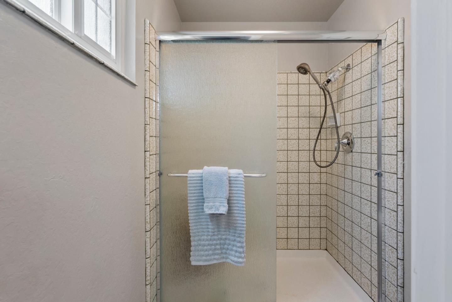 Detail Gallery Image 47 of 72 For 105 Rays Cir, Hollister,  CA 95023 - 4 Beds | 2/1 Baths