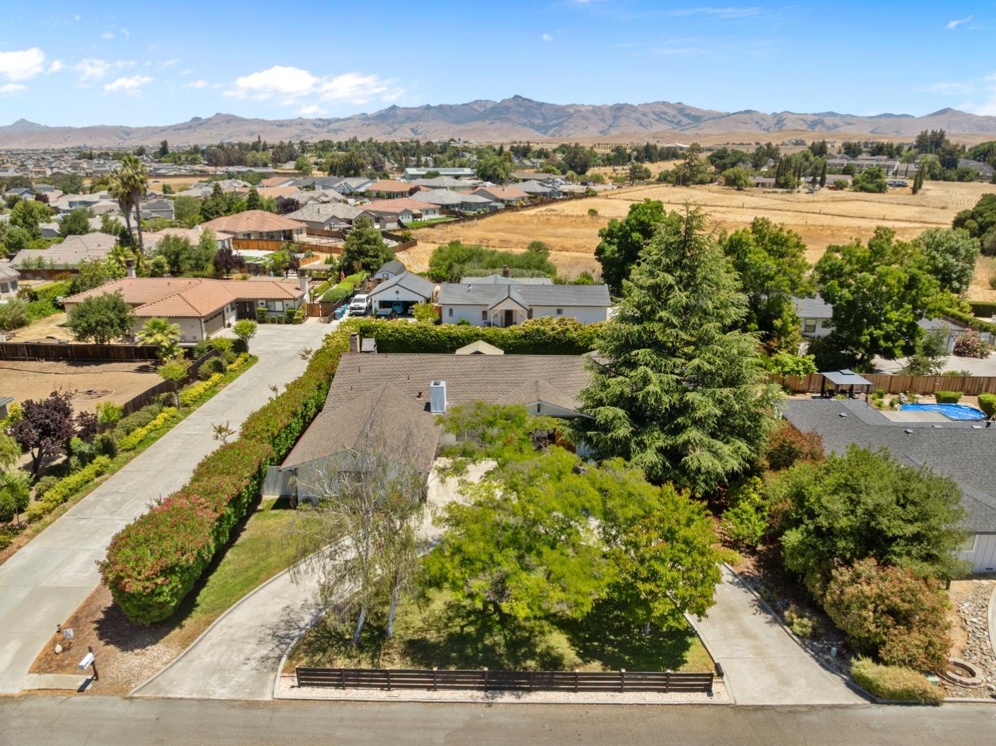 Detail Gallery Image 65 of 72 For 105 Rays Cir, Hollister,  CA 95023 - 4 Beds | 2/1 Baths