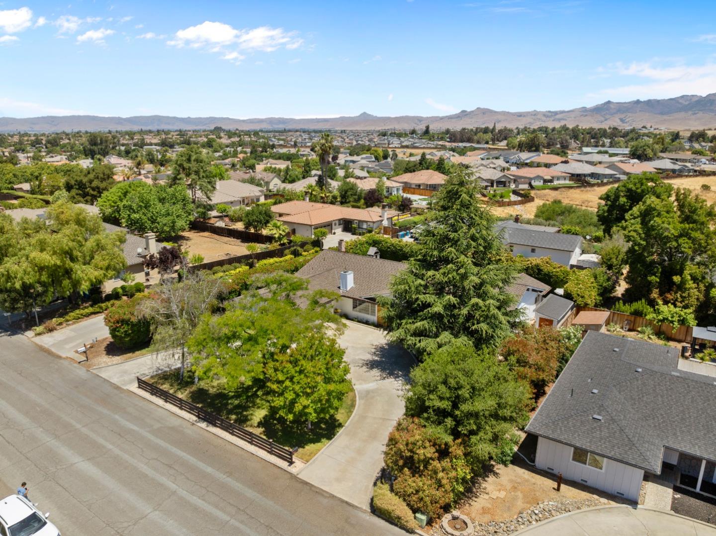 Detail Gallery Image 66 of 72 For 105 Rays Cir, Hollister,  CA 95023 - 4 Beds | 2/1 Baths