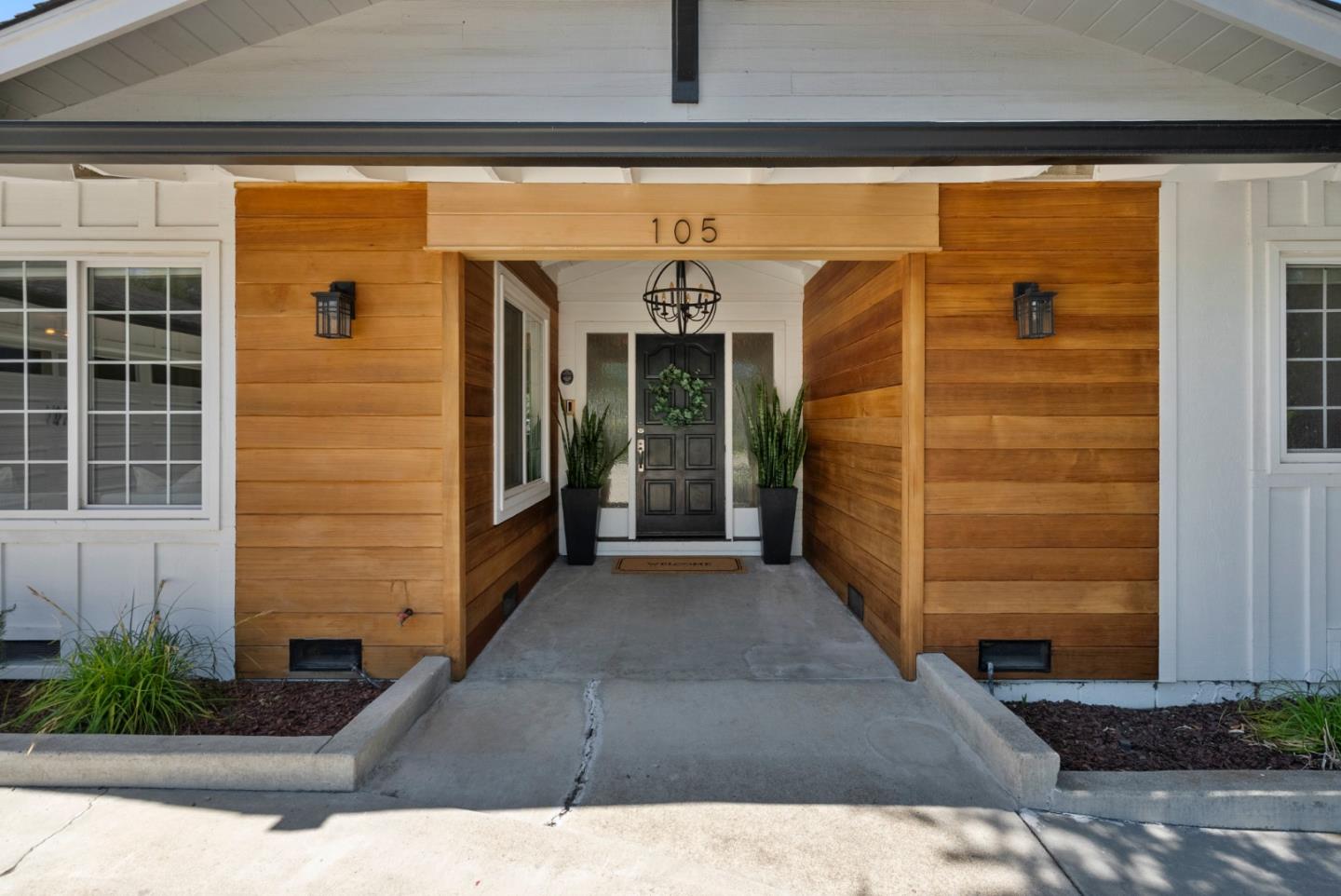 Detail Gallery Image 8 of 72 For 105 Rays Cir, Hollister,  CA 95023 - 4 Beds | 2/1 Baths