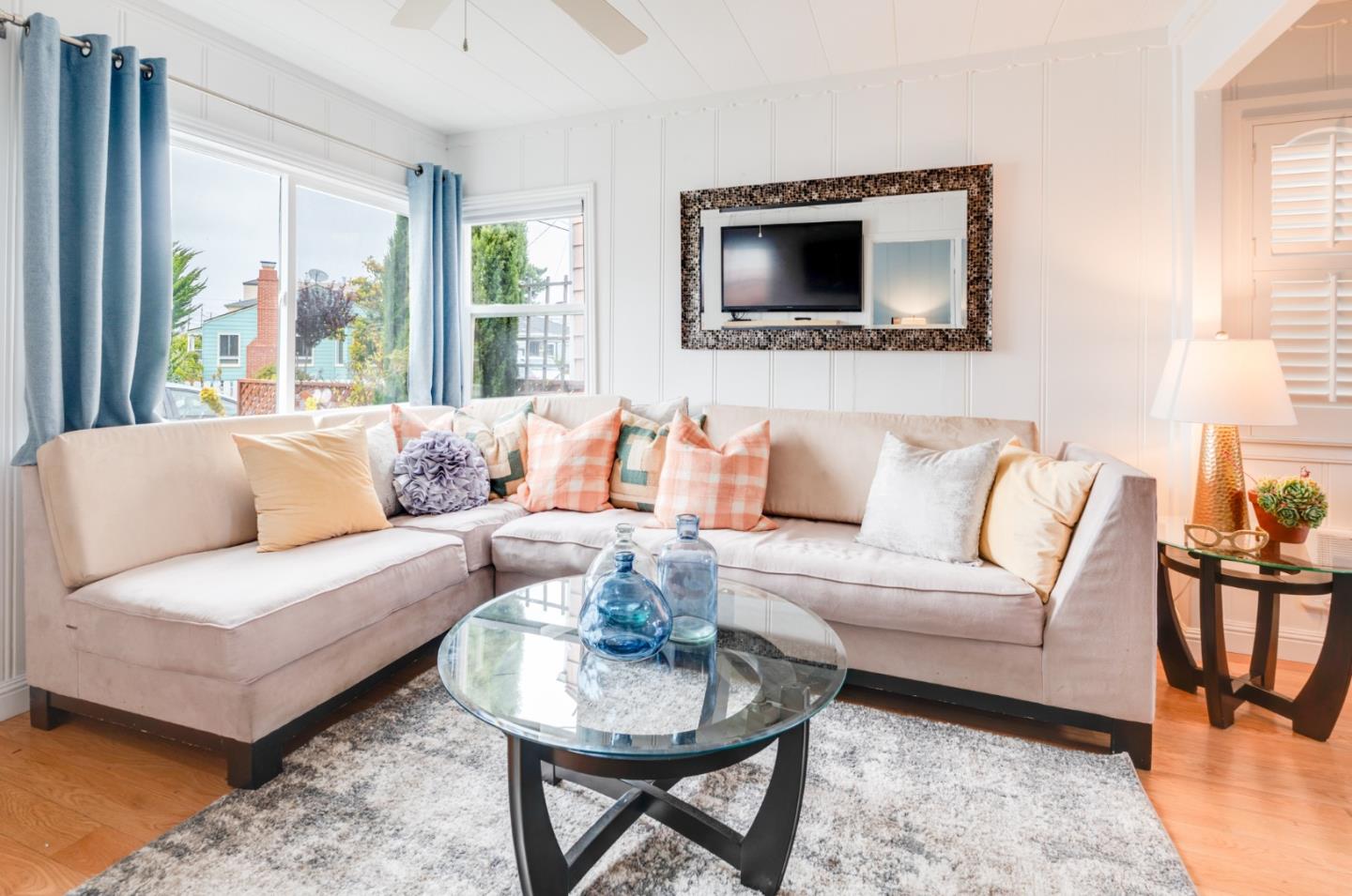 Detail Gallery Image 2 of 25 For 293 Florida Ave, San Bruno,  CA 94066 - 2 Beds | 1 Baths