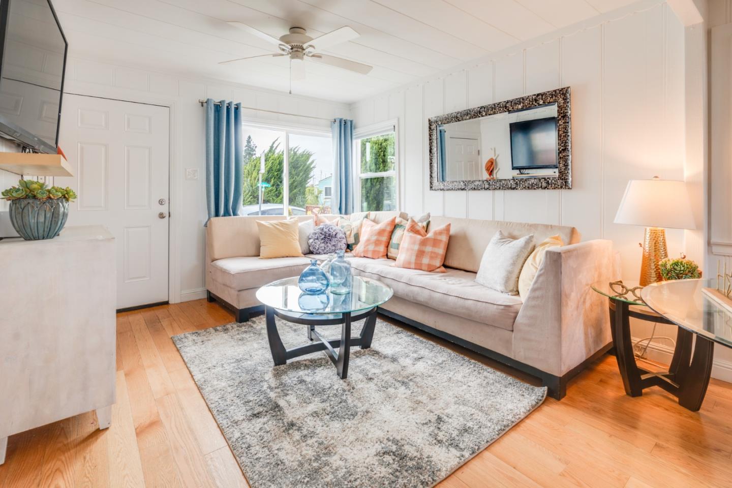 Detail Gallery Image 3 of 25 For 293 Florida Ave, San Bruno,  CA 94066 - 2 Beds | 1 Baths