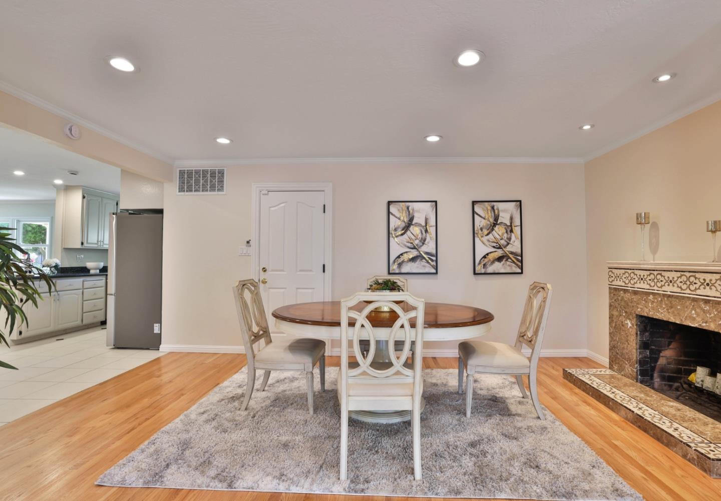 Detail Gallery Image 2 of 32 For 4346 Jan Way, San Jose,  CA 95124 - 3 Beds | 2 Baths