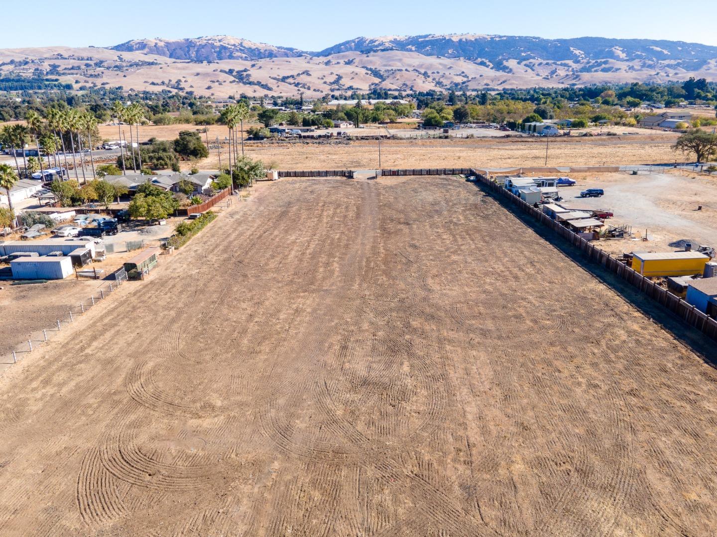 Detail Gallery Image 3 of 7 For 13705 Sycamore Ave, San Martin,  CA 95046 - – Beds | – Baths