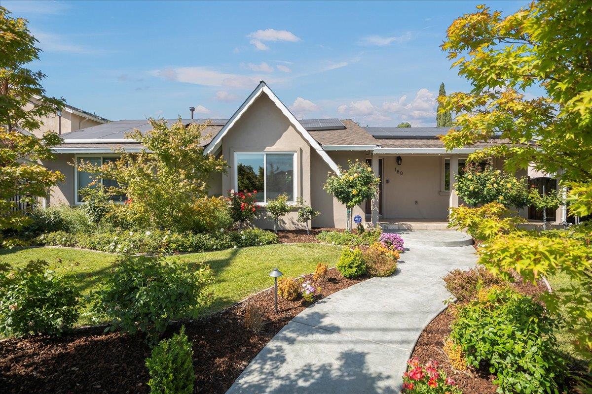 Detail Gallery Image 3 of 31 For 180 Maro Dr, San Jose,  CA 95127 - 3 Beds | 2 Baths
