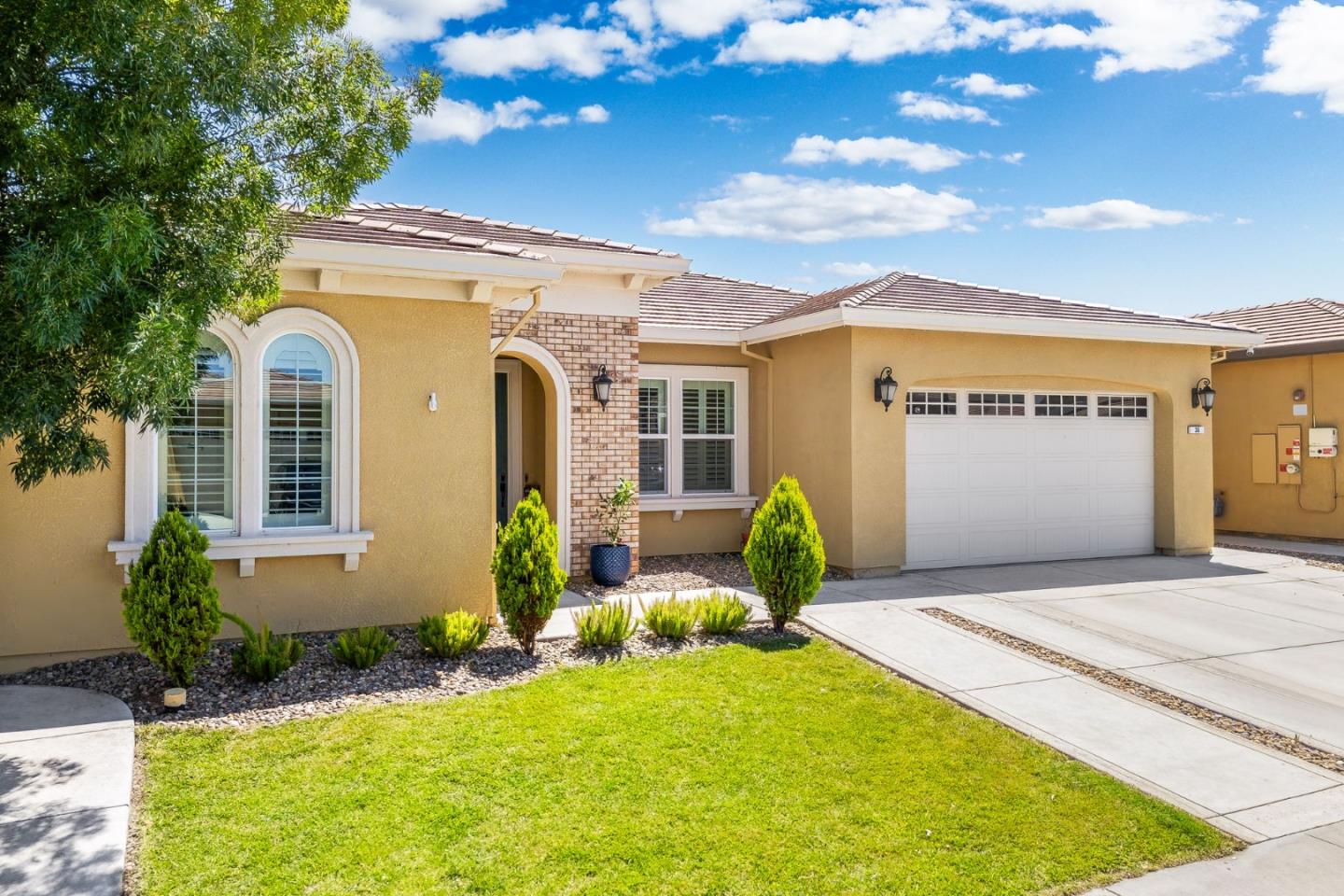 Detail Gallery Image 3 of 36 For 36 Freeport Ct, Discovery Bay,  CA 94505 - 4 Beds | 3/1 Baths