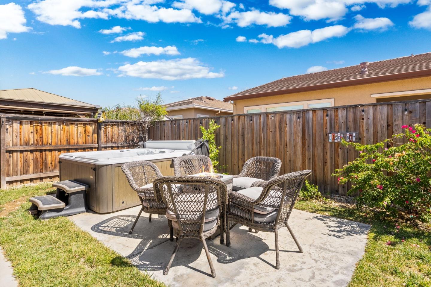 Detail Gallery Image 32 of 36 For 36 Freeport Ct, Discovery Bay,  CA 94505 - 4 Beds | 3/1 Baths