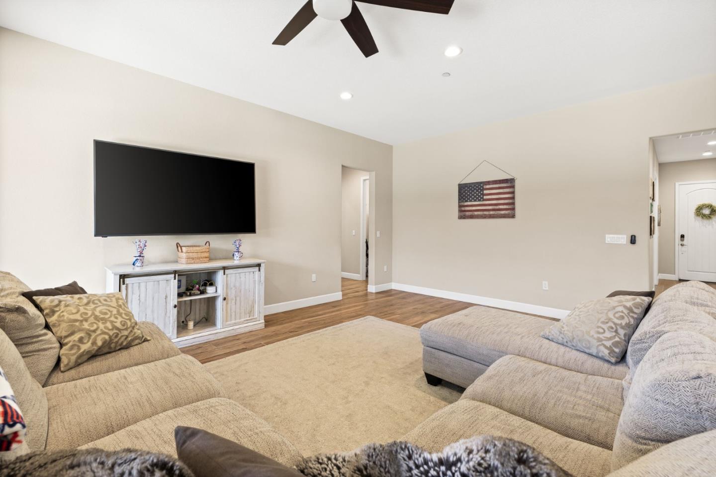 Detail Gallery Image 8 of 36 For 36 Freeport Ct, Discovery Bay,  CA 94505 - 4 Beds | 3/1 Baths