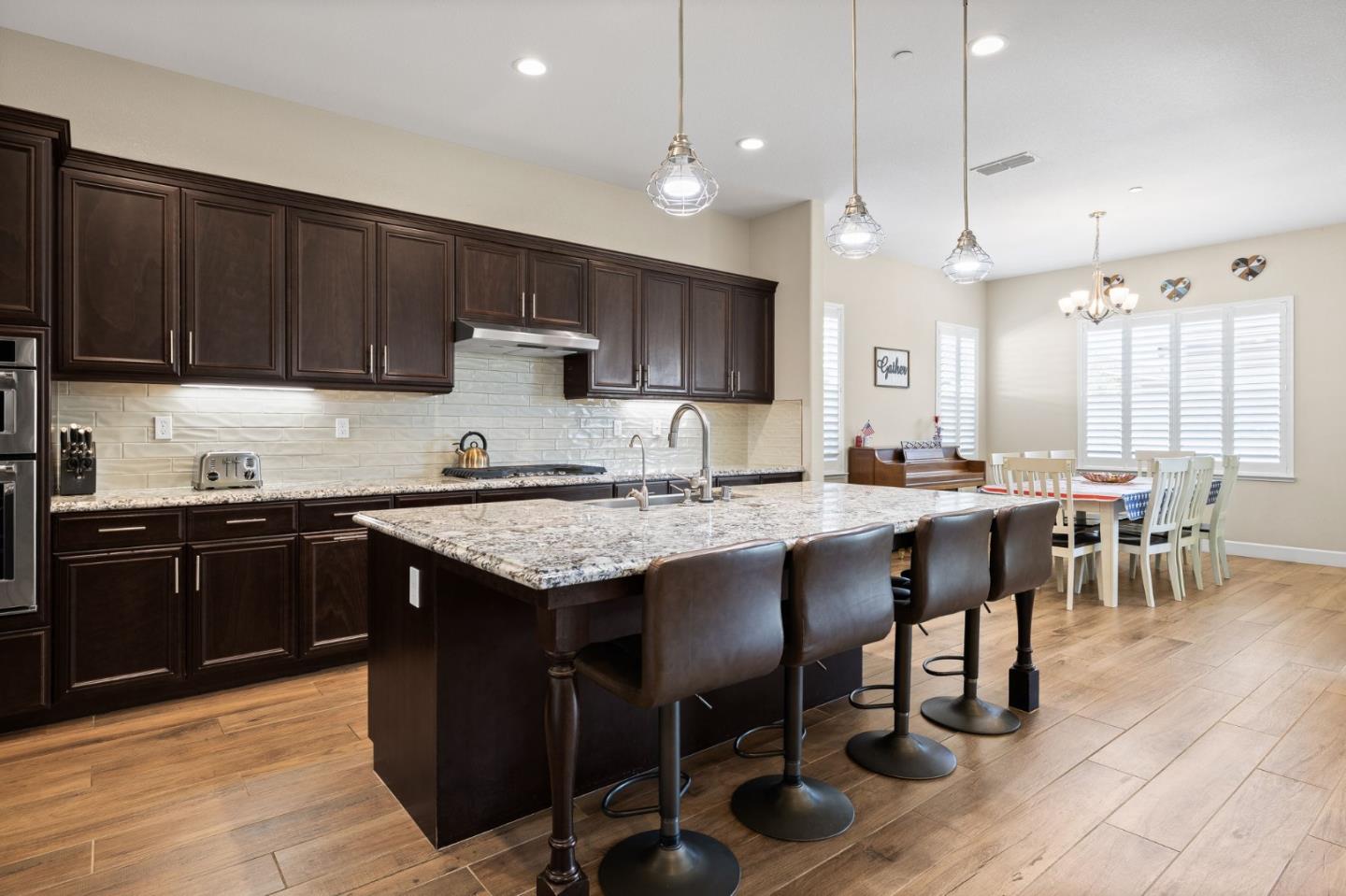 Detail Gallery Image 9 of 36 For 36 Freeport Ct, Discovery Bay,  CA 94505 - 4 Beds | 3/1 Baths