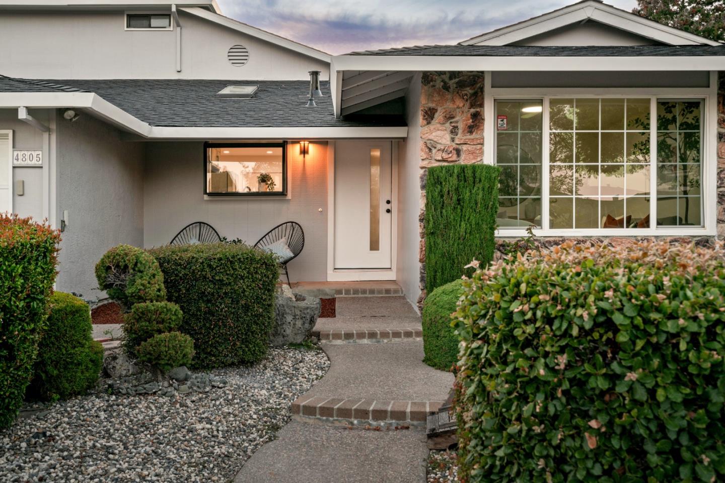 Detail Gallery Image 5 of 45 For 4805 Michelle Way, Union City,  CA 94587 - 4 Beds | 3 Baths