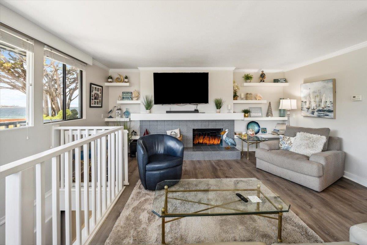 Detail Gallery Image 15 of 57 For 36 La Playa St, Monterey,  CA 93940 - 2 Beds | 2/1 Baths