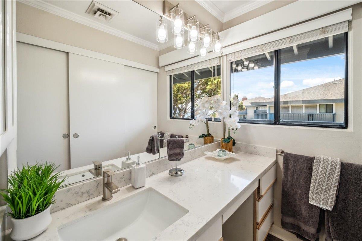 Detail Gallery Image 22 of 57 For 36 La Playa St, Monterey,  CA 93940 - 2 Beds | 2/1 Baths