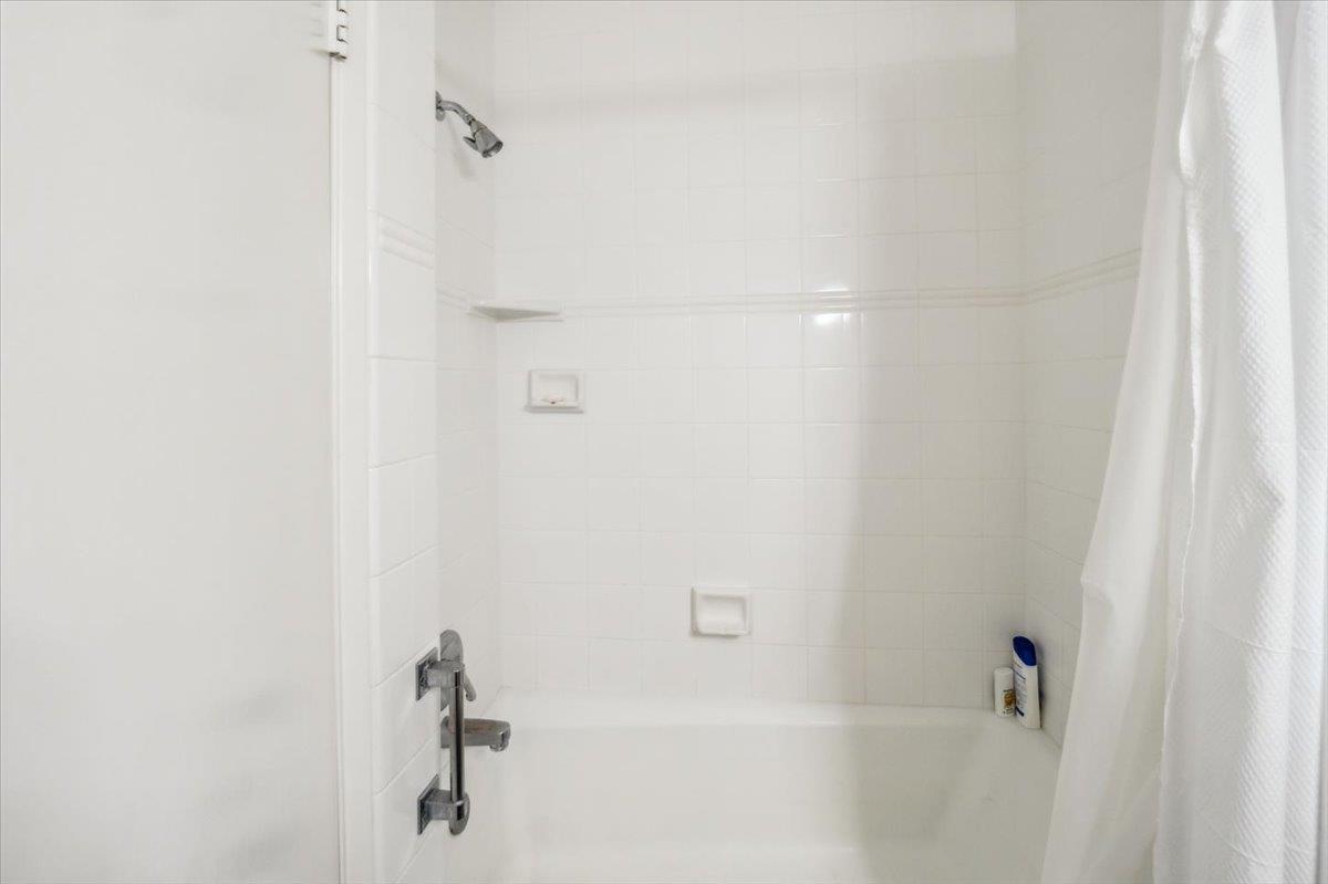 Detail Gallery Image 32 of 57 For 36 La Playa St, Monterey,  CA 93940 - 2 Beds | 2/1 Baths
