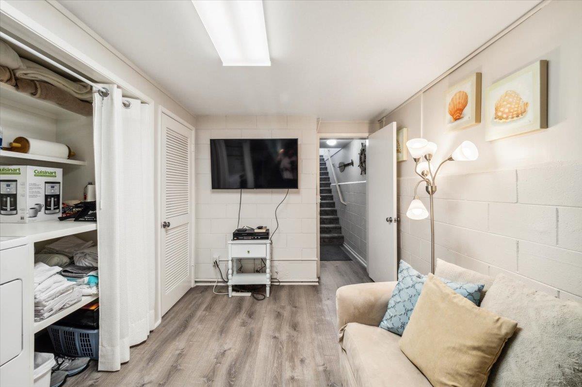 Detail Gallery Image 37 of 57 For 36 La Playa St, Monterey,  CA 93940 - 2 Beds | 2/1 Baths