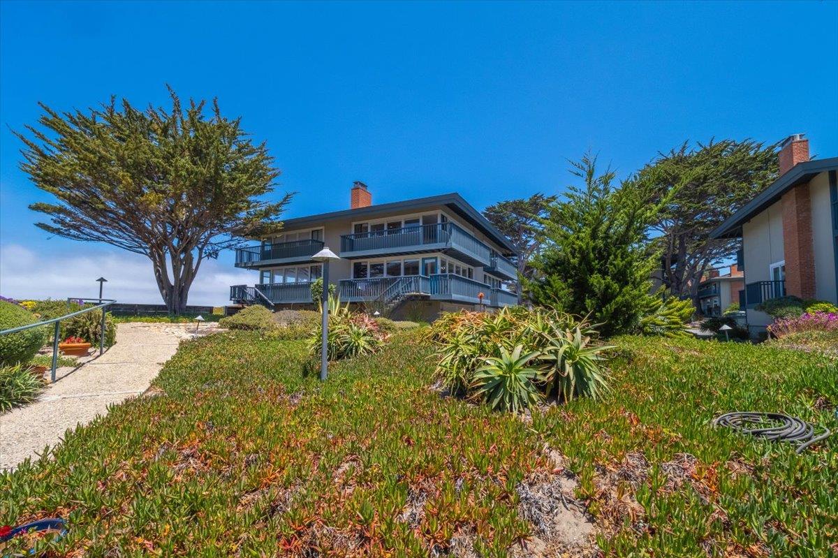 Detail Gallery Image 44 of 57 For 36 La Playa St, Monterey,  CA 93940 - 2 Beds | 2/1 Baths