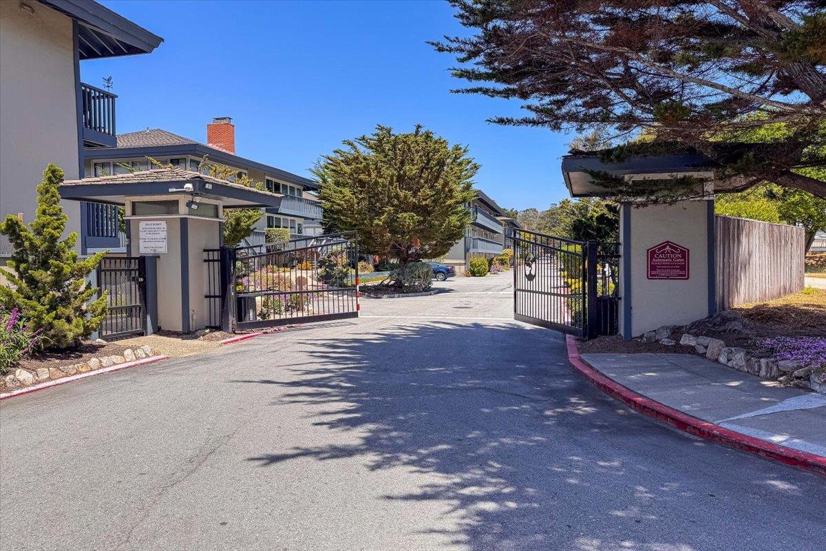 Detail Gallery Image 54 of 57 For 36 La Playa St, Monterey,  CA 93940 - 2 Beds | 2/1 Baths