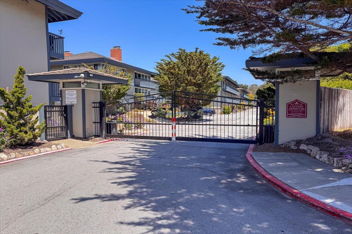 Detail Gallery Image 55 of 57 For 36 La Playa St, Monterey,  CA 93940 - 2 Beds | 2/1 Baths