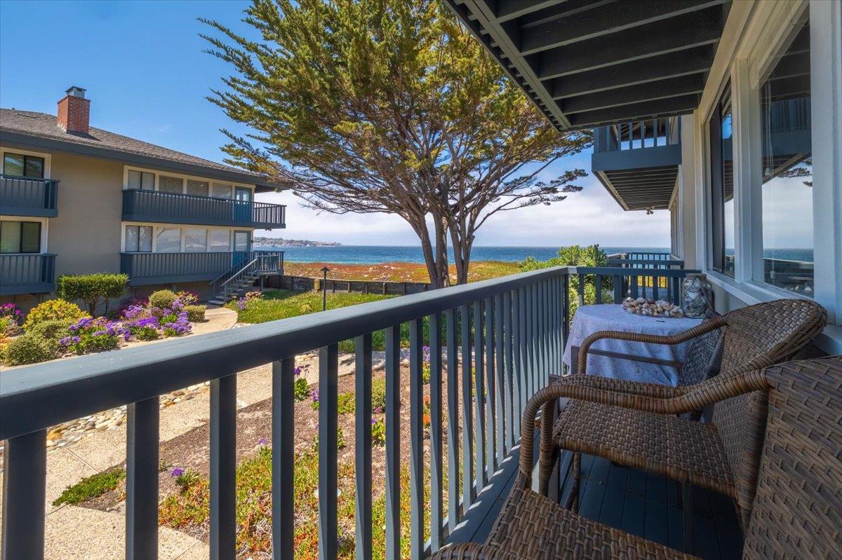 Detail Gallery Image 6 of 57 For 36 La Playa St, Monterey,  CA 93940 - 2 Beds | 2/1 Baths