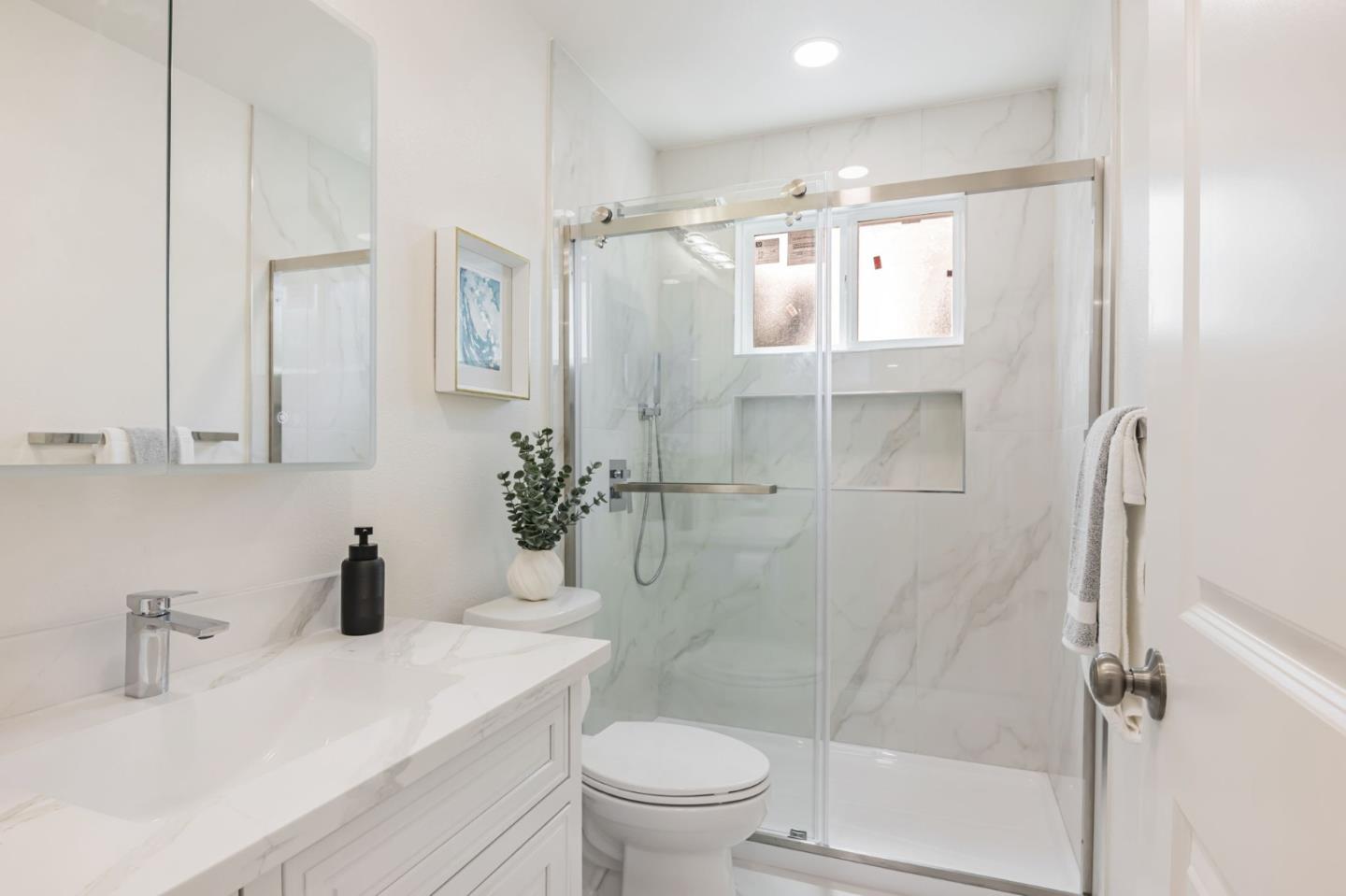 Detail Gallery Image 14 of 15 For 22052 Thelma Rnch, Hayward,  CA 94541 - 3 Beds | 1 Baths