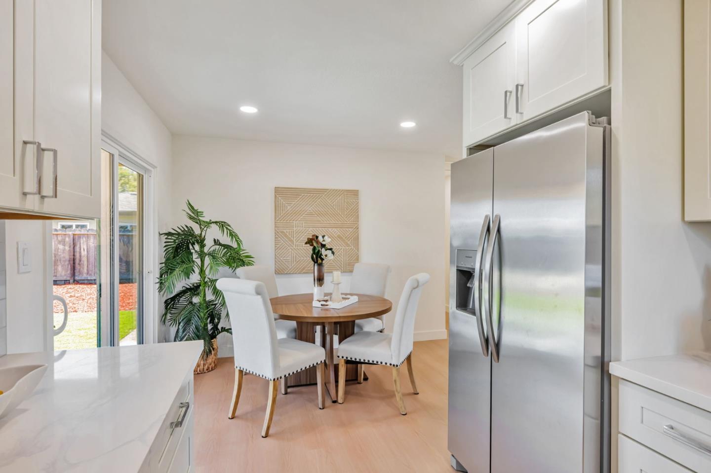 Detail Gallery Image 9 of 15 For 22052 Thelma Rnch, Hayward,  CA 94541 - 3 Beds | 1 Baths