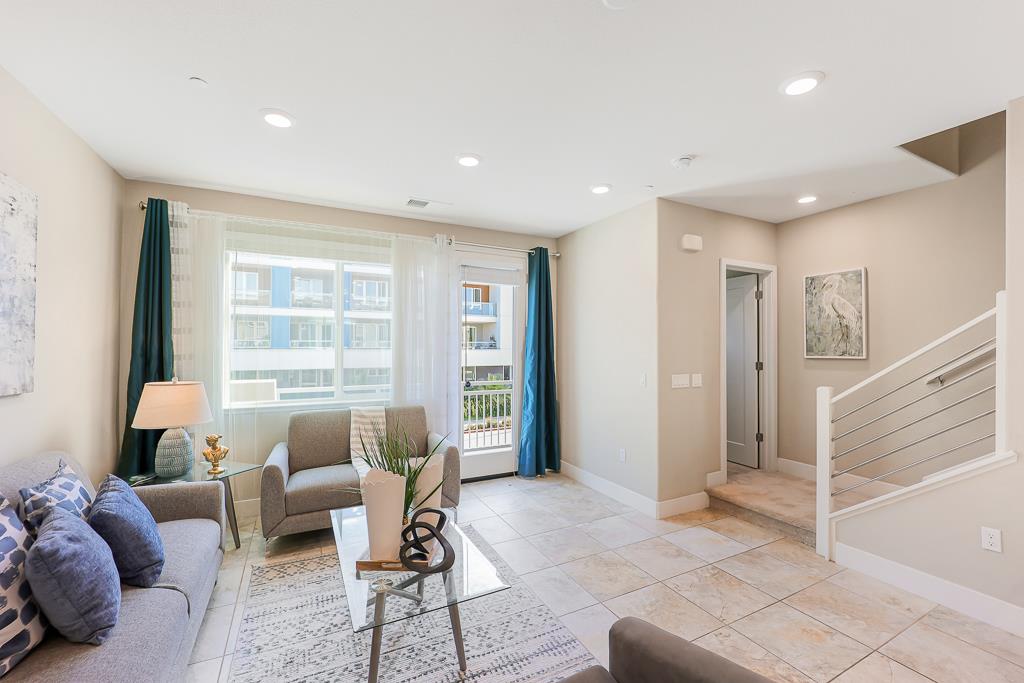 Detail Gallery Image 10 of 82 For 5956 Charlotte Dr, San Jose,  CA 95123 - 3 Beds | 3/1 Baths