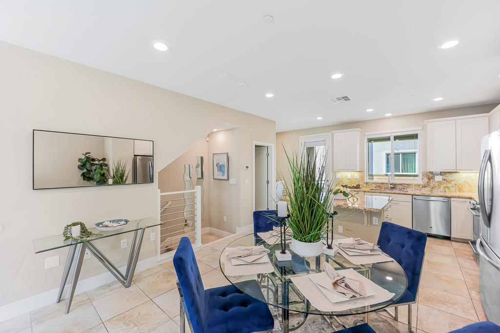 Detail Gallery Image 11 of 82 For 5956 Charlotte Dr, San Jose,  CA 95123 - 3 Beds | 3/1 Baths