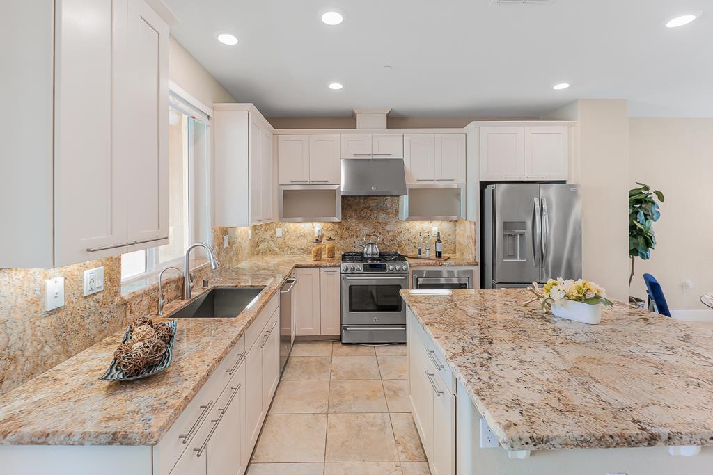 Detail Gallery Image 17 of 82 For 5956 Charlotte Dr, San Jose,  CA 95123 - 3 Beds | 3/1 Baths