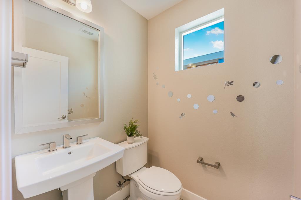 Detail Gallery Image 32 of 82 For 5956 Charlotte Dr, San Jose,  CA 95123 - 3 Beds | 3/1 Baths