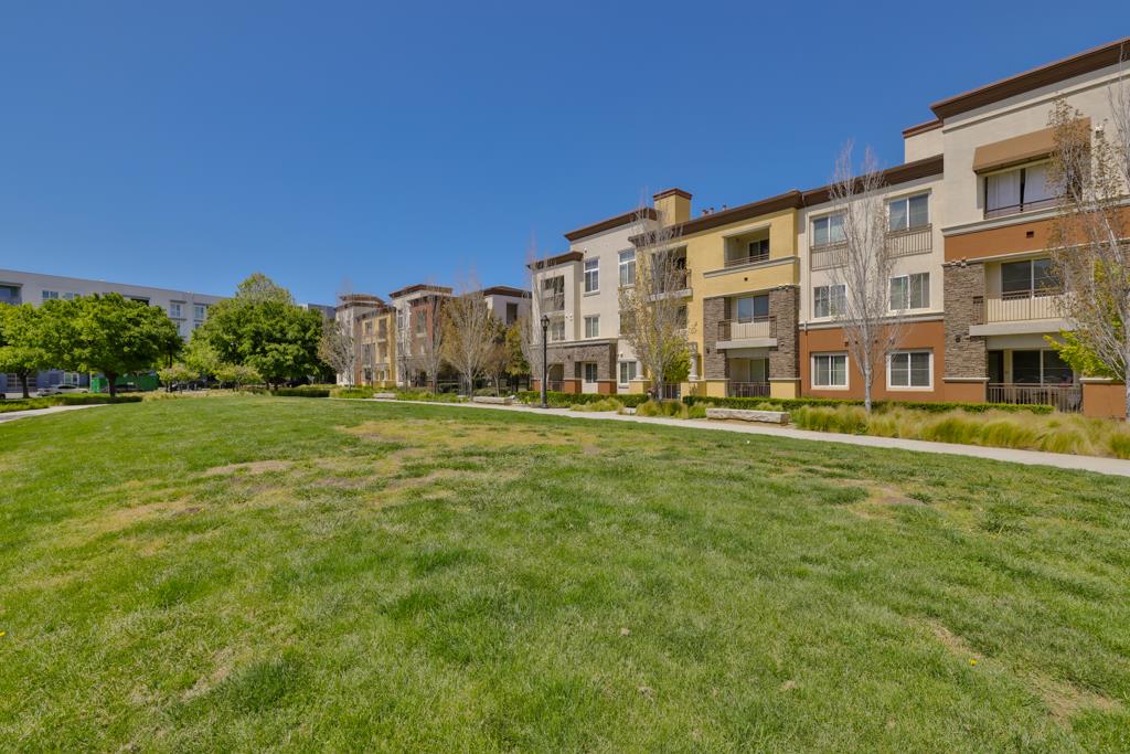 Detail Gallery Image 54 of 82 For 5956 Charlotte Dr, San Jose,  CA 95123 - 3 Beds | 3/1 Baths