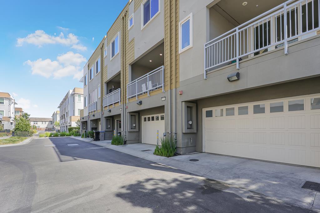 Detail Gallery Image 56 of 82 For 5956 Charlotte Dr, San Jose,  CA 95123 - 3 Beds | 3/1 Baths