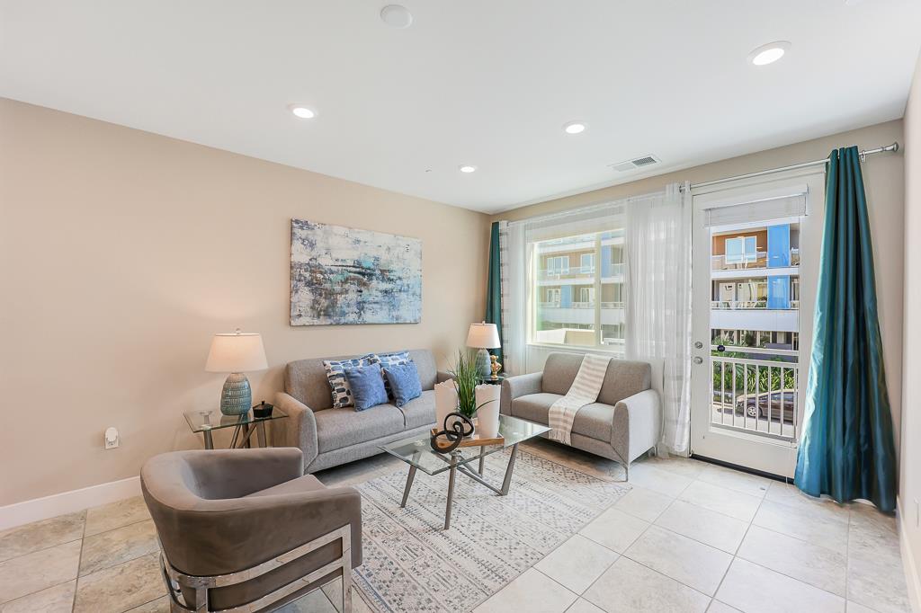 Detail Gallery Image 7 of 82 For 5956 Charlotte Dr, San Jose,  CA 95123 - 3 Beds | 3/1 Baths